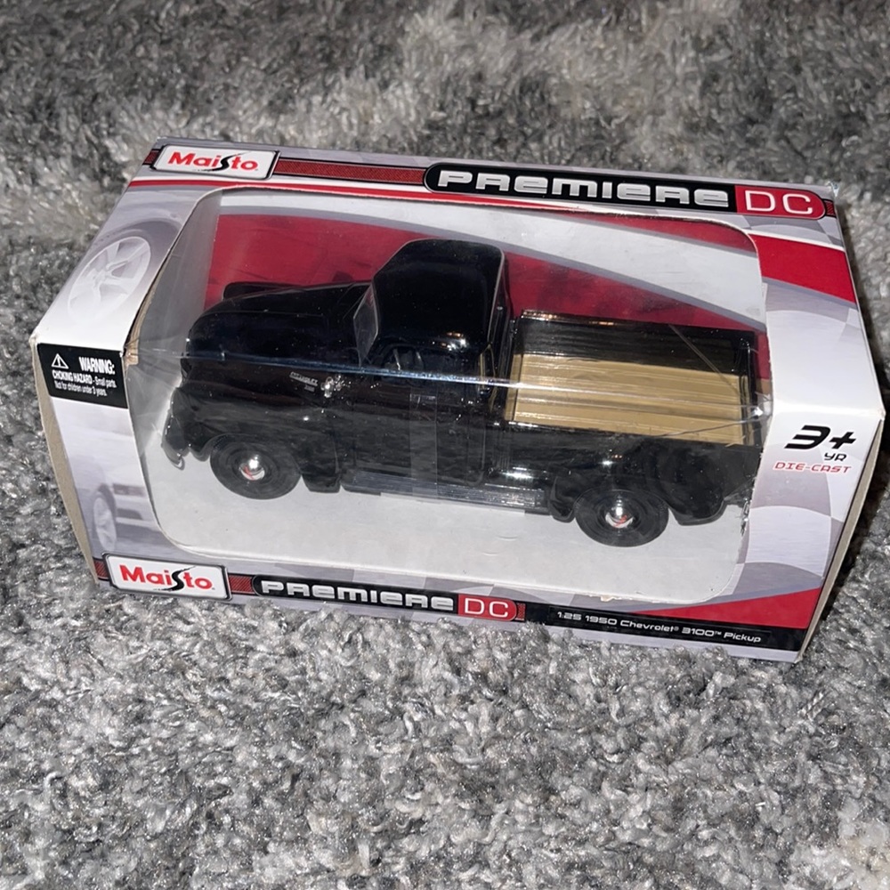 Toy car